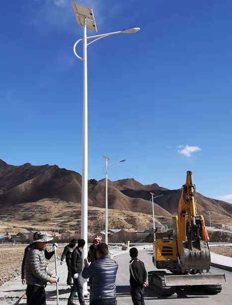 甘南碌曲10米成县太阳能路灯项目