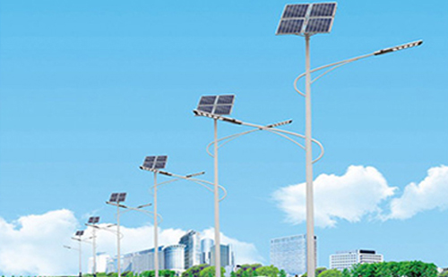 北方冬季成县太阳能路灯的保养要点